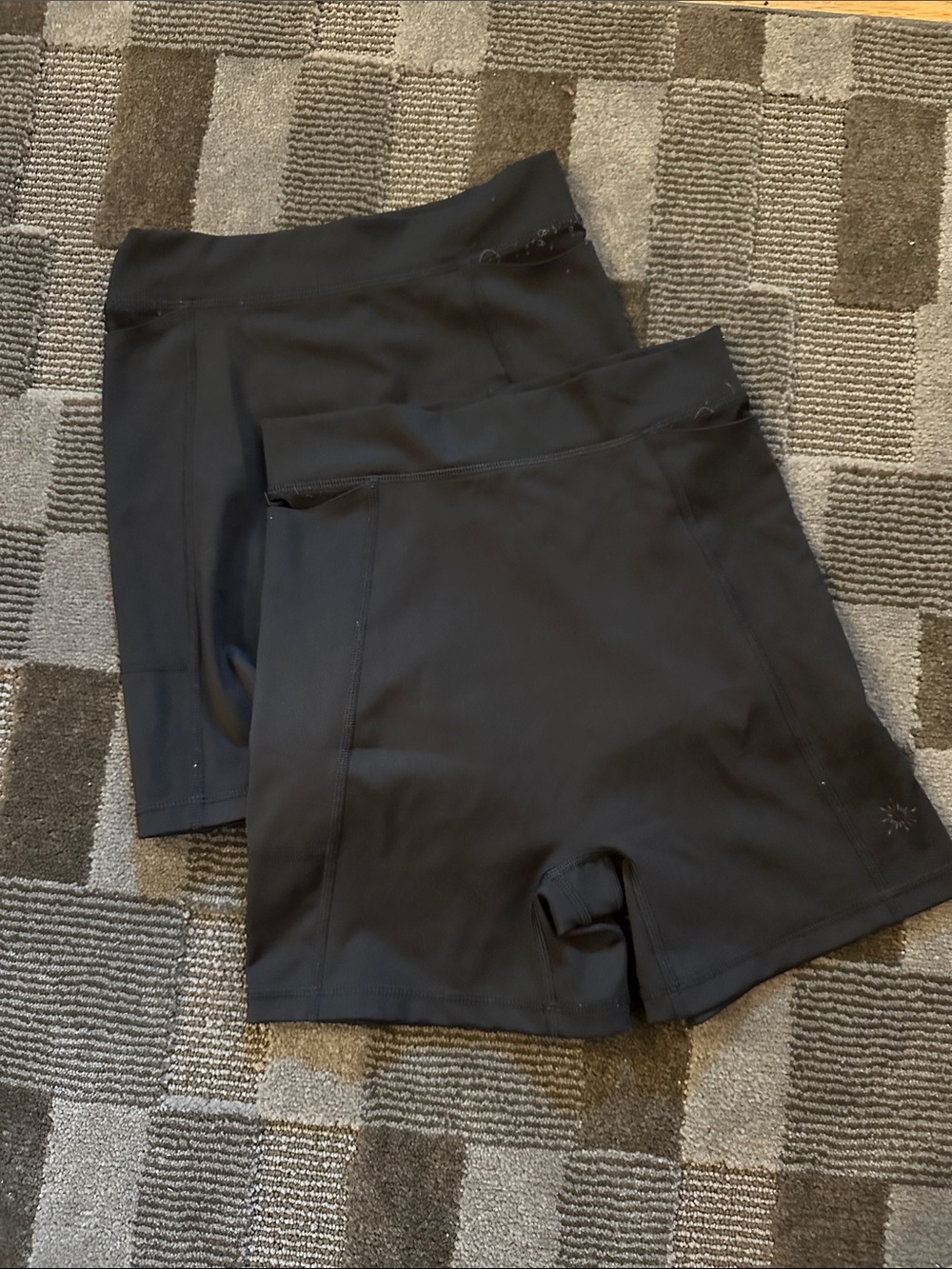 Aerie High-Rise Black Women's Bike Shorts with Pocket size S